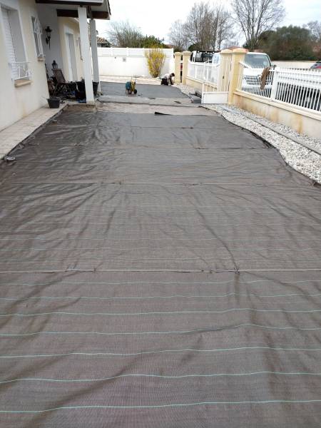 Paysagiste pour l'aménagement mineral d'un jardin à Biscarrosse dans les Landes