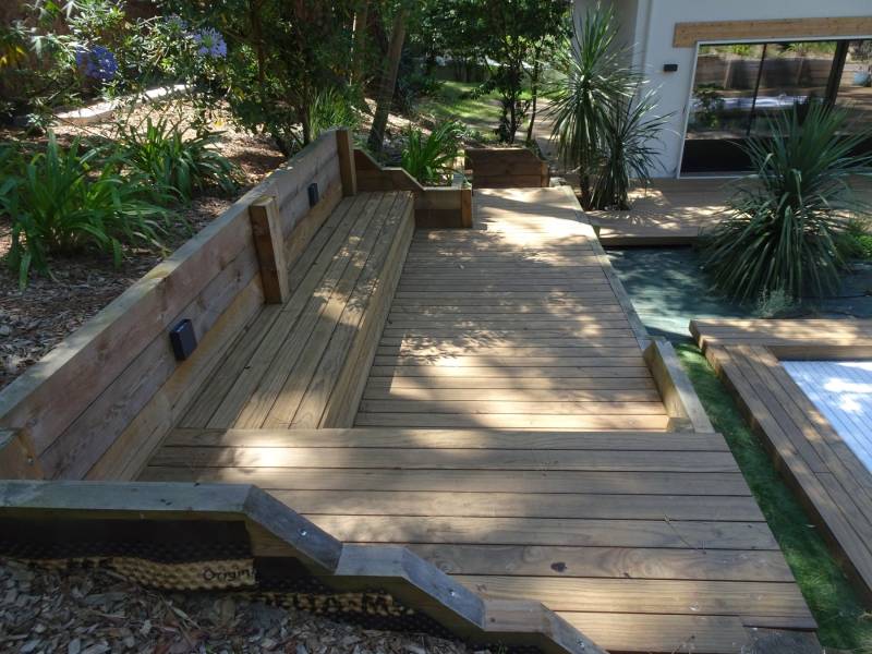 paysagiste pour la réalisation d'une terrasse en lames IPE système Grad au Pyla près des Landes
