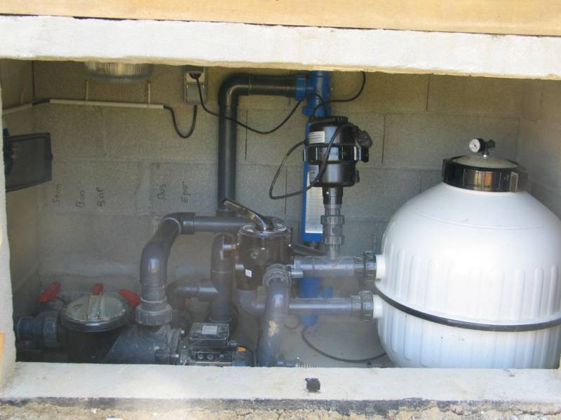 paysagiste pour le traitement écologique d'une piscine à Biscarrosse dans le nord des Landespaysagiste pour l'aménagement d'une piscine écologique à Biscarrosse dans les Landes